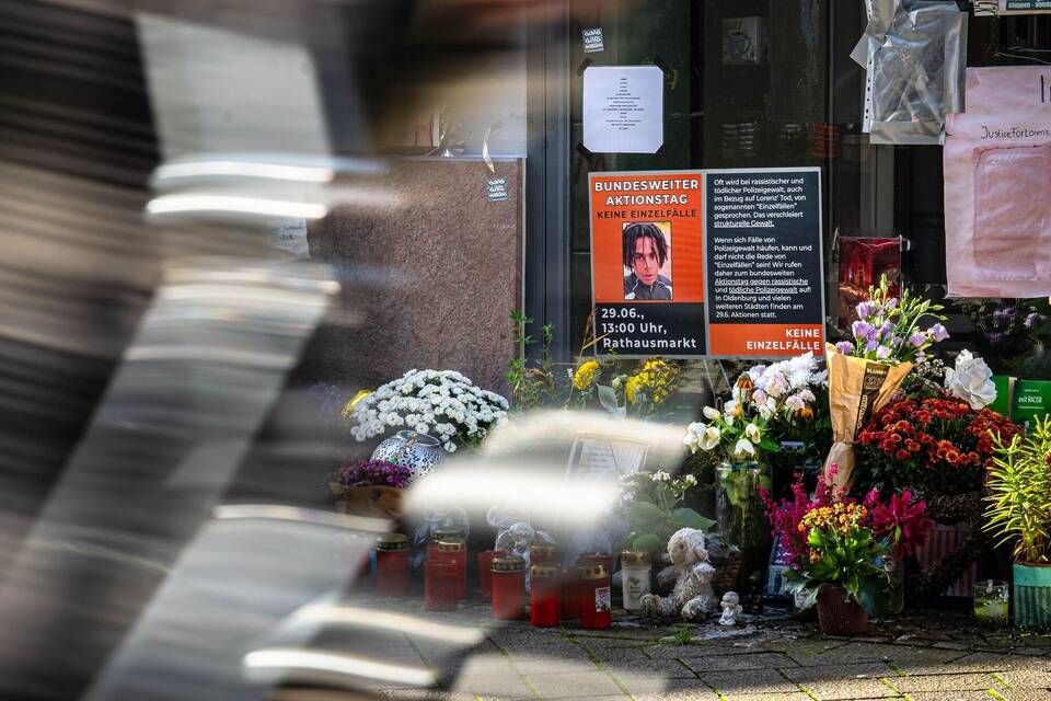 Trauer in Oldenburg um getöteten Lorenz Trauer in Oldenburg um getöteten Lorenz