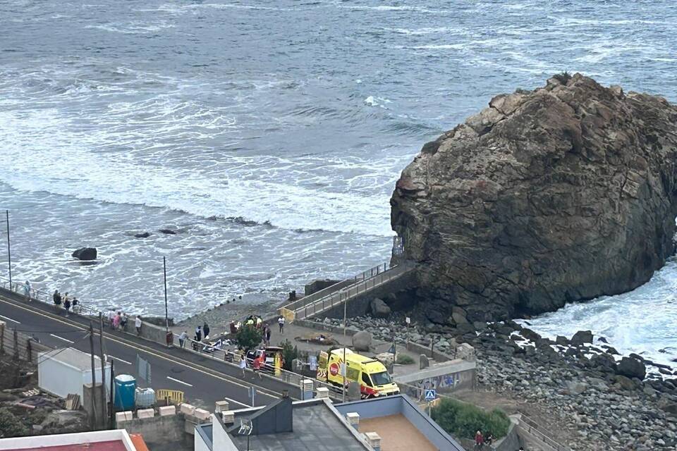 Riesenwellen auf Teneriffa Riesenwellen auf Teneriffa
