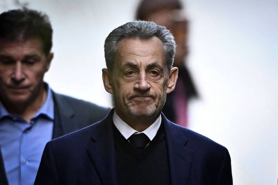 Gericht entscheidet: Bleibt Sarkozy vorerst hinter Gittern?