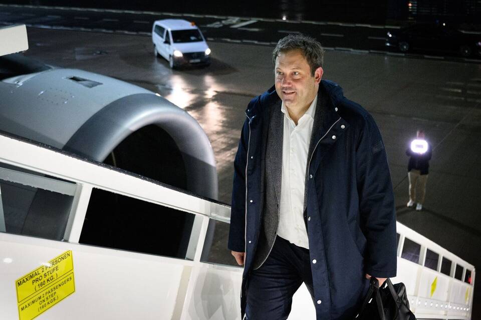 Bundesfinanzminister Klingbeil reist nach China Bundesfinanzminister Klingbeil reist nach China