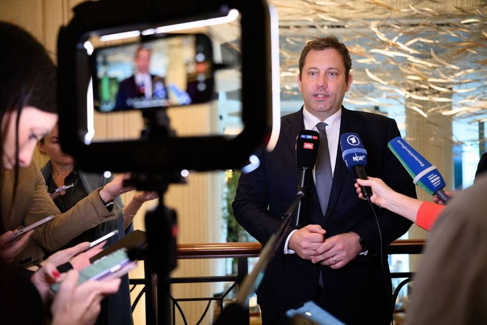 Bundesfinanzminister Klingbeil in Singapur