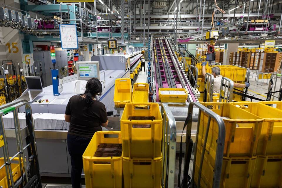 Internationale Post Zentrum (IPZ) am Frankfurter Flughafen Internationale Post Zentrum (IPZ) am Frankfurter Flughafen