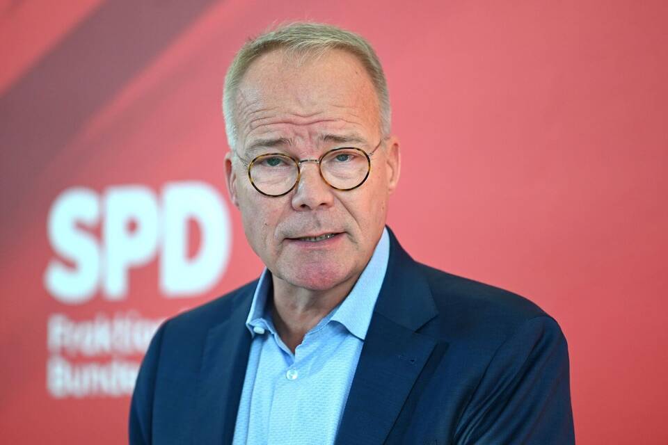 Sitzungen und Statements der Bundestagsfraktionen Sitzungen und Statements der Bundestagsfraktionen