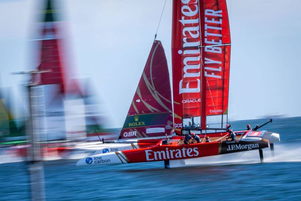 Team Emirates GBR gewinnt SailGP