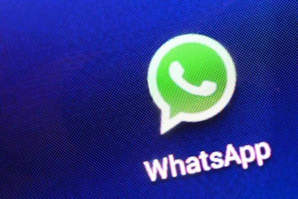 WhatsApp WhatsApp