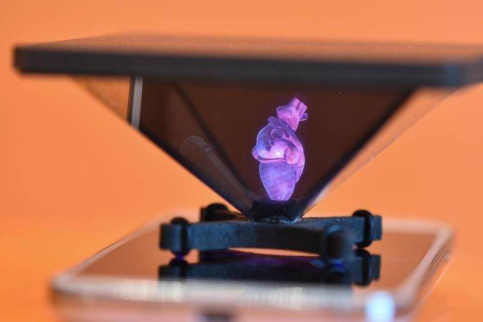 Hologramm auf Smartphone Hologramm auf Smartphone