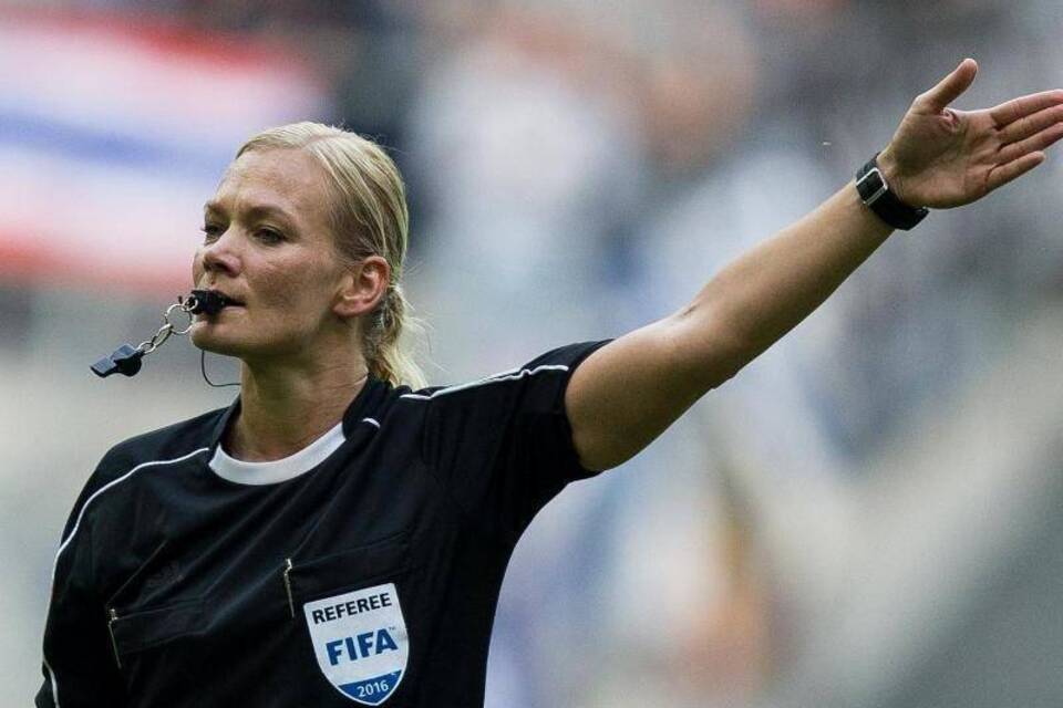 Bibiana Steinhaus Bibiana Steinhaus