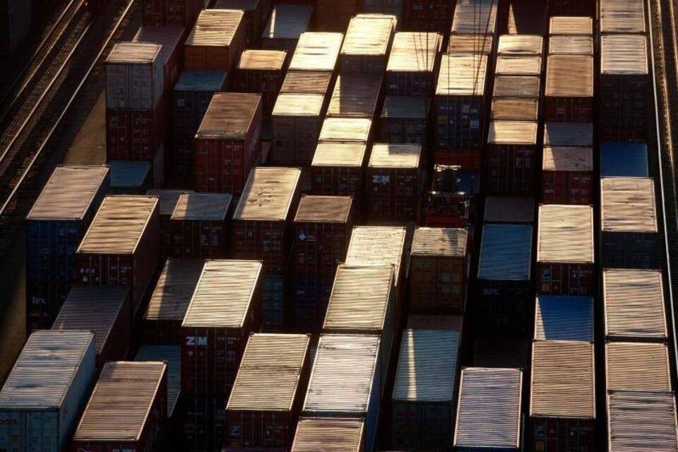 Container Container