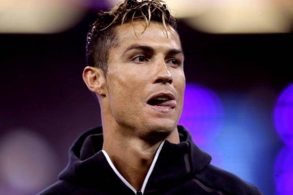 Cristiano Ronaldo Cristiano Ronaldo