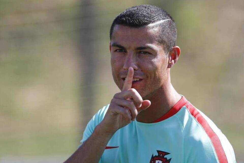 Cristiano Ronaldo Cristiano Ronaldo