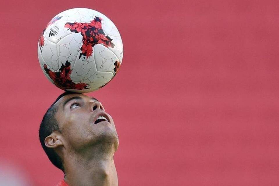 Cristiano Ronaldo Cristiano Ronaldo