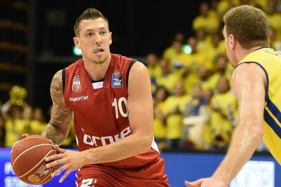 Daniel Theis Daniel Theis