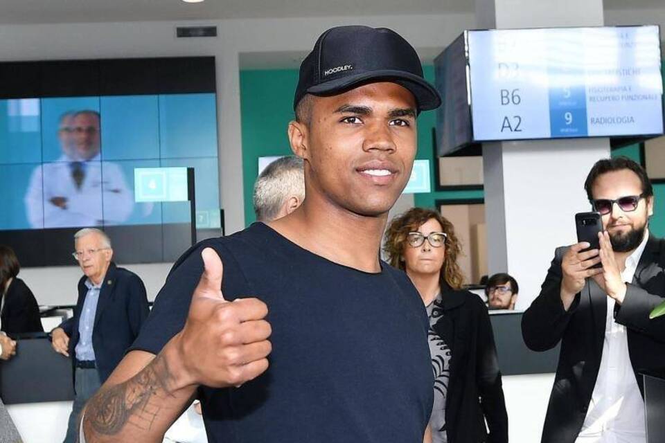 Douglas Costa Douglas Costa
