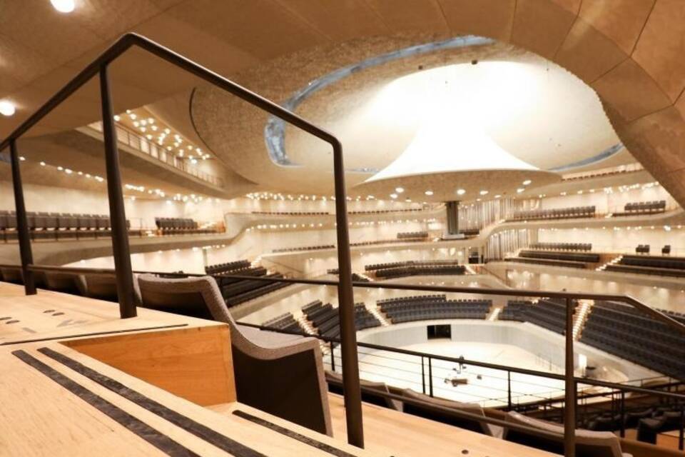 Nachbesserungen in der Elbphilharmonie Nachbesserungen in der Elbphilharmonie