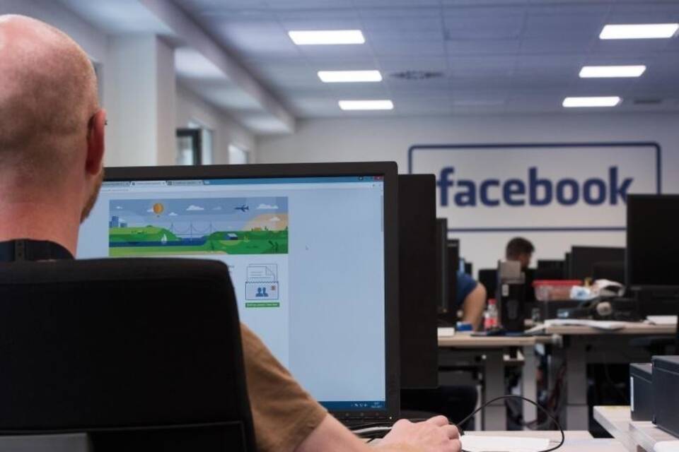 Facebook-Löschzentrum Facebook-Löschzentrum