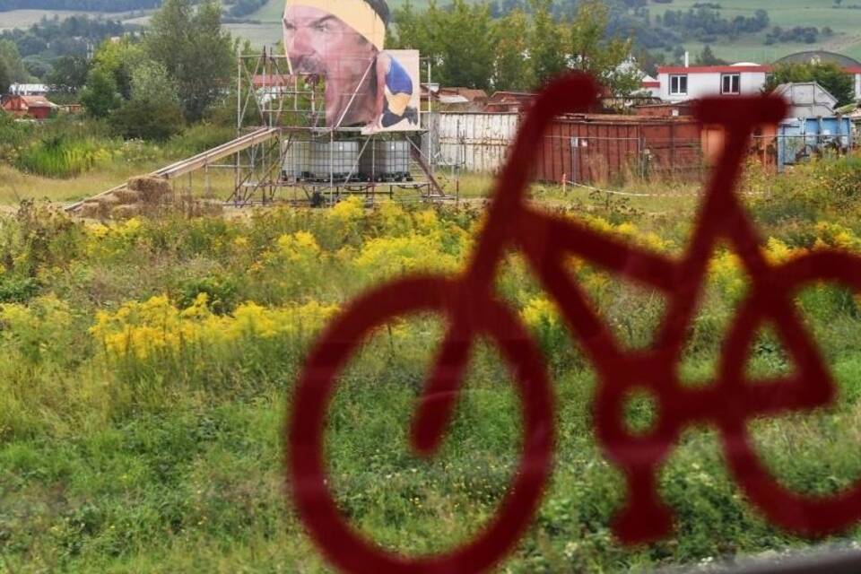 Kunstprojekt "Bewegtes Land" Kunstprojekt "Bewegtes Land"