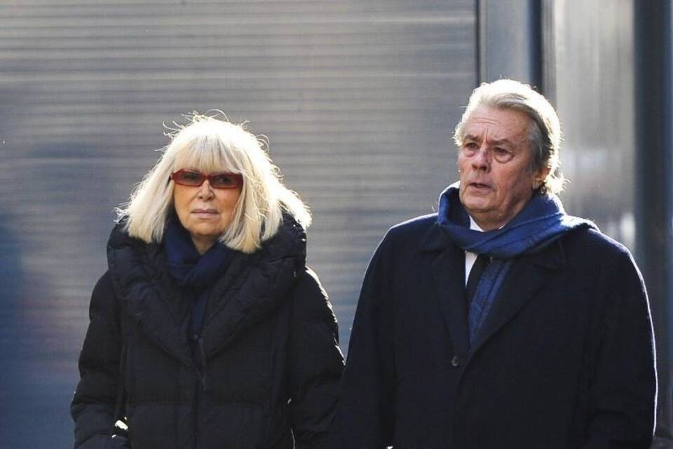Mireille Darc und Alain Delon Mireille Darc und Alain Delon