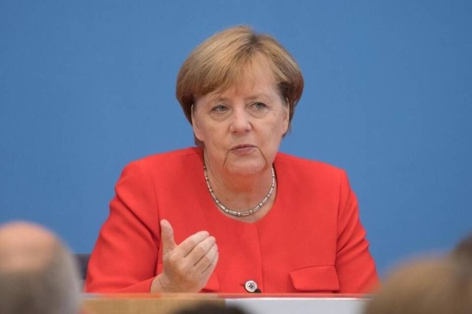 Merkel während Sommer-Pressekonferenz Merkel während Sommer-Pressekonferenz