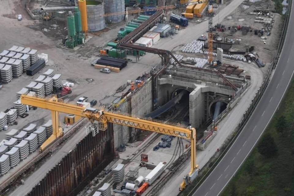 Bahntunnel bei Rastatt Bahntunnel bei Rastatt