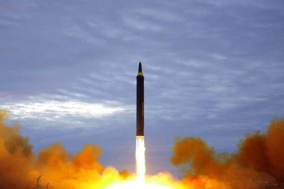 Start «Hwasong-12» Start «Hwasong-12»