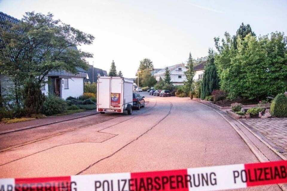 Drei Tote nach Schüssen in Wohnhaus