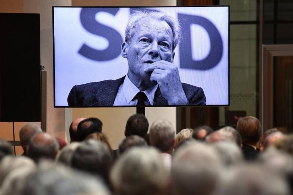 Gedenken zum 25. Todestag von Willy Brandt Gedenken zum 25. Todestag von Willy Brandt