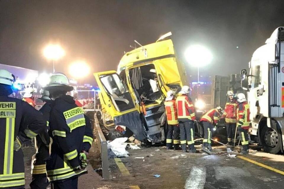 Unfall mit Lastwagen auf A3 Unfall mit Lastwagen auf A3