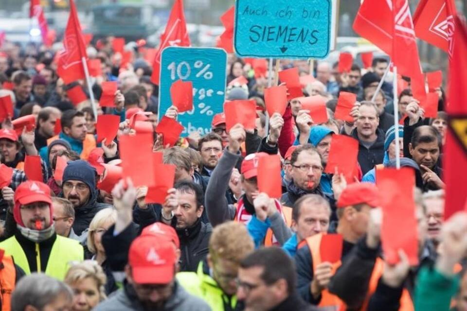 Siemens-Beschäftigte demonstrieren