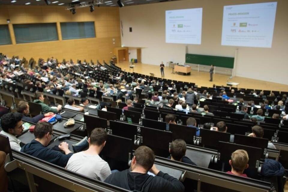 Hörsaal der Technischen Universität Dresden Hörsaal der Technischen Universität Dresden