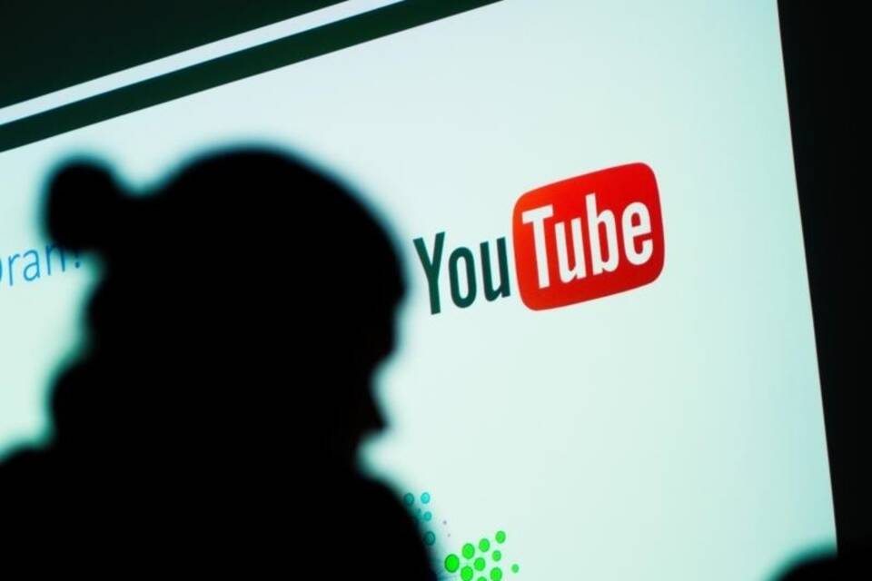 YouTube YouTube