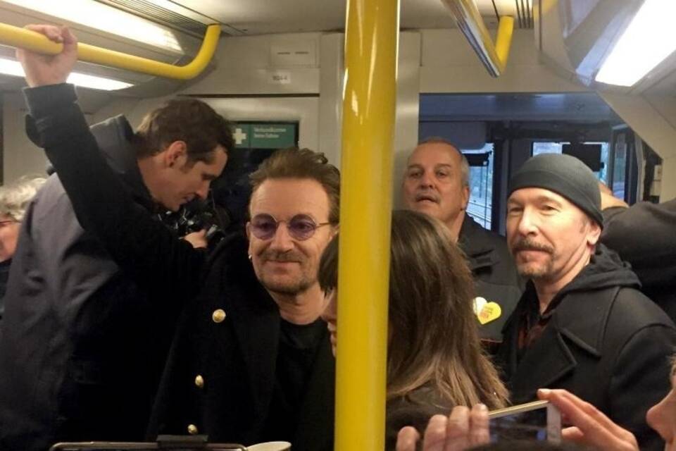 U2 fährt U2