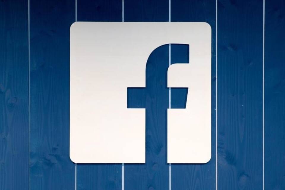 Facebook-Logo Facebook-Logo