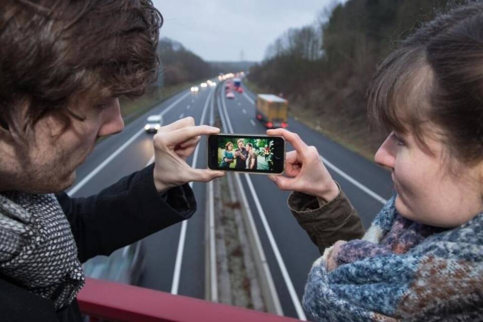 Video «Schaulustige – Sei kein Gaffer» Video «Schaulustige – Sei kein Gaffer»