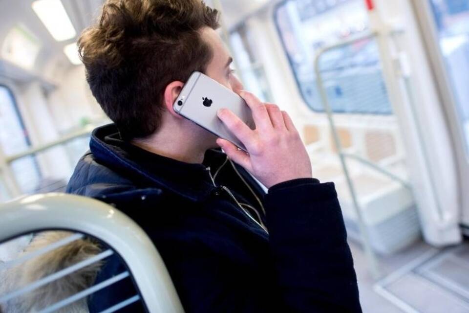 Mit dem Smartphone telefonieren Mit dem Smartphone telefonieren