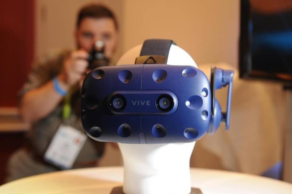 HTC Vive Pro HTC Vive Pro