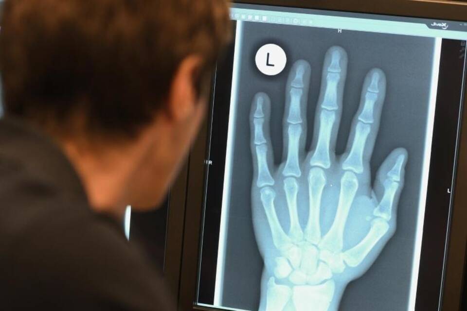 Hand im Röntgenbild