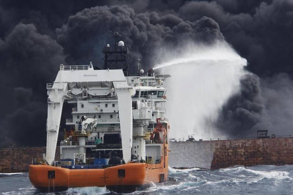 Brand auf Öltanker