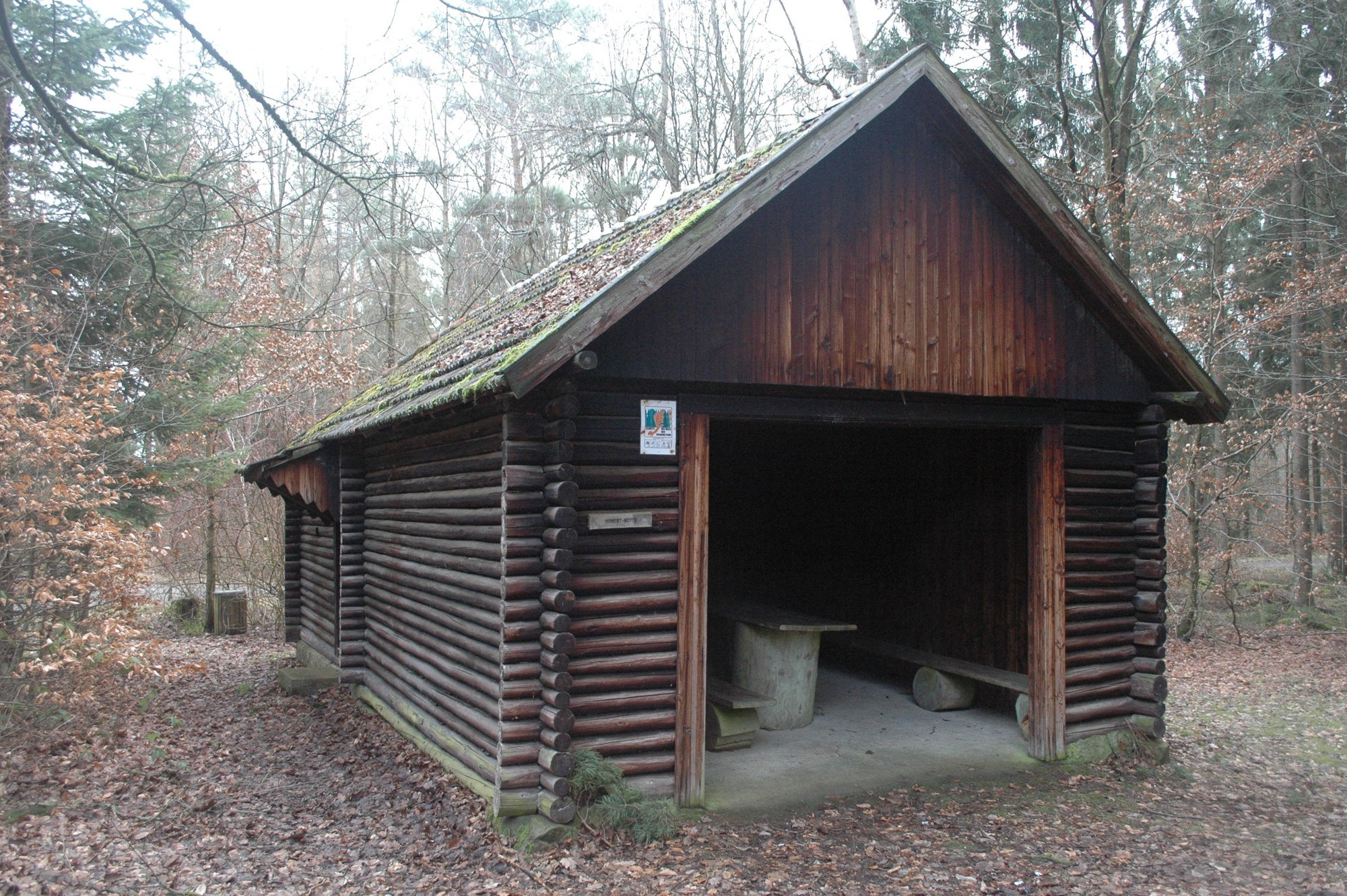 Hardheim: Bei den Waldhütten besteht großer Handlungsbedarf Hardheimer Wolfsgrubenhütte wird Zug um Zug hergerichtet