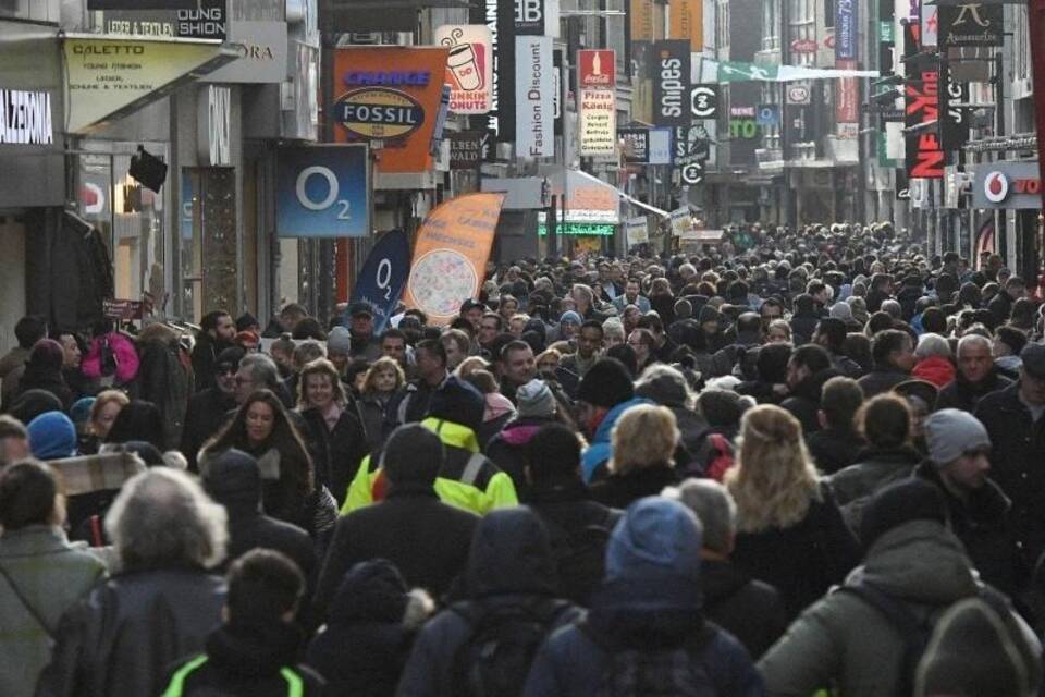 Volle Innenstadt in Köln Volle Innenstadt in Köln