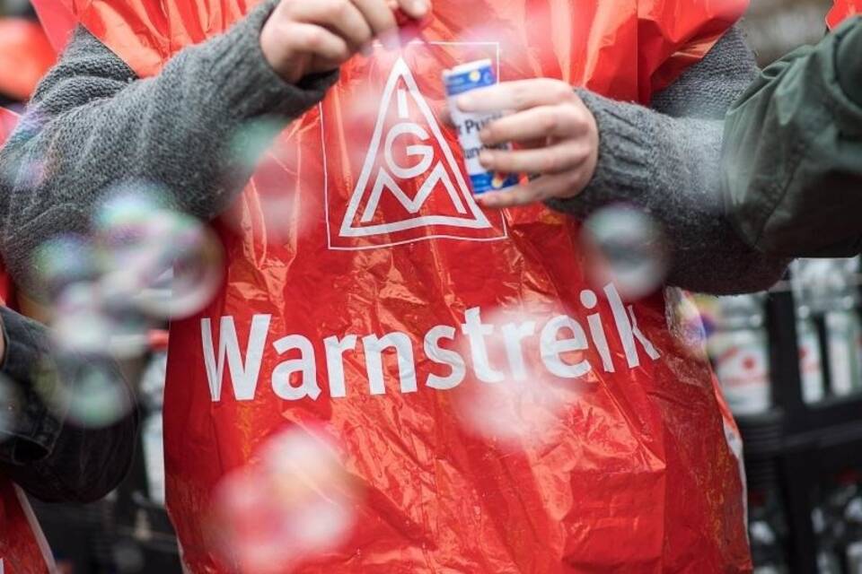 Warnstreiks der IG Metall Warnstreiks der IG Metall