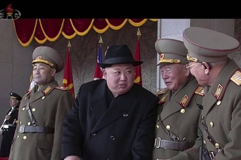 Kim Jong Un bei der Militärparade