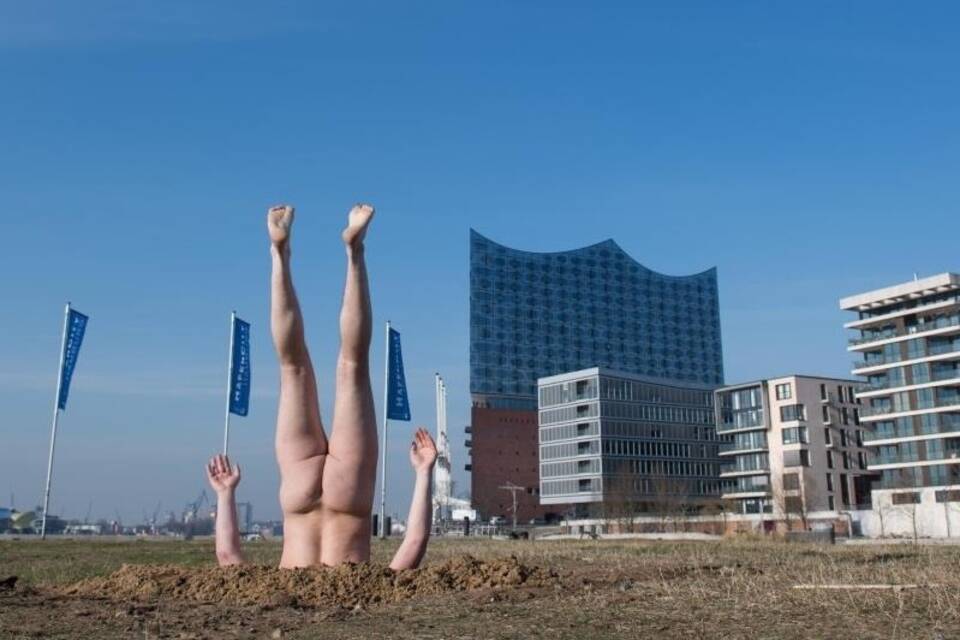 Nackt im Sand Nackt im Sand