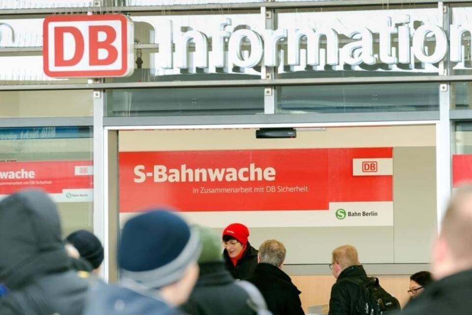 Info-Schalter der Bahn