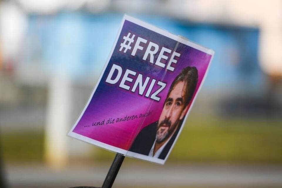 #Free Deniz #Free Deniz
