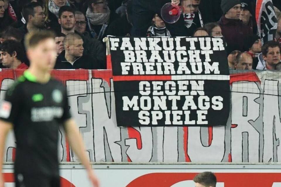 Protest gegen Montagsspiele Protest gegen Montagsspiele