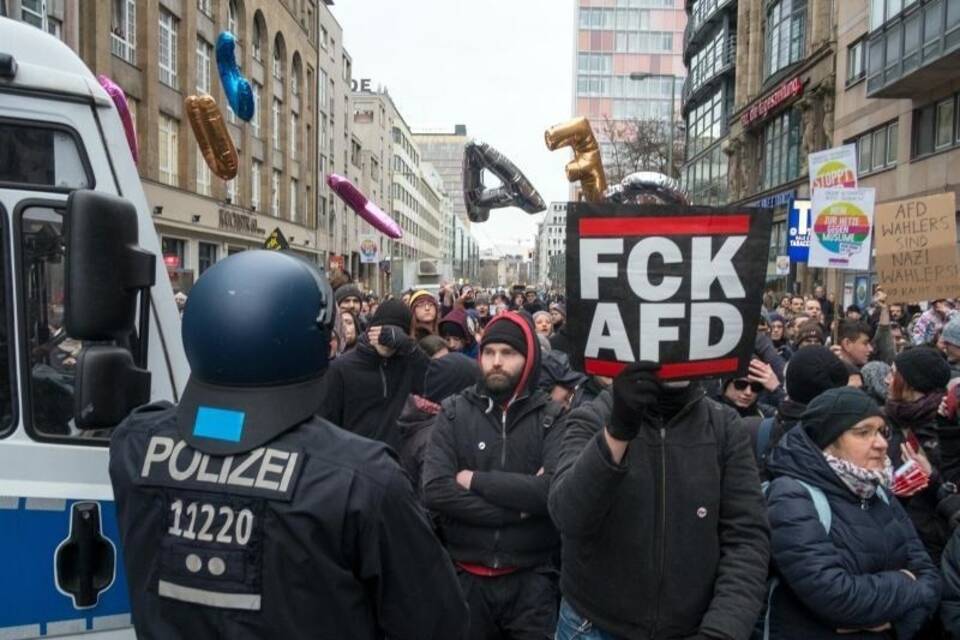 Gegendemonstranten Gegendemonstranten