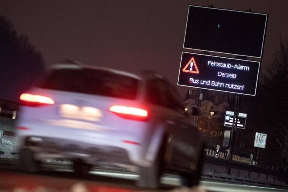 Feinstaub-Alarm in Stuttgart Feinstaub-Alarm in Stuttgart