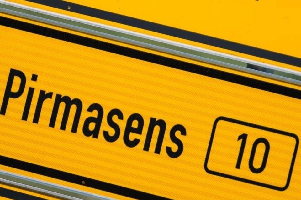 Wegweiser nach Pirmasens Wegweiser nach Pirmasens