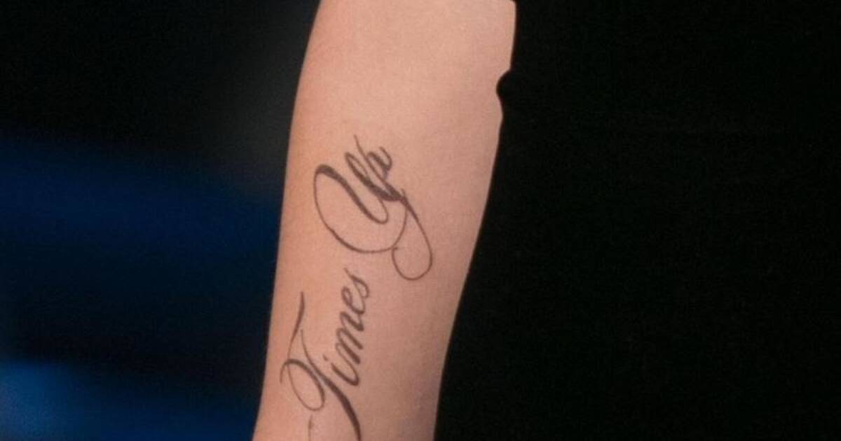 Time's Up Emma Watson scherzt über TattooSchreibfehler Leute RNZ