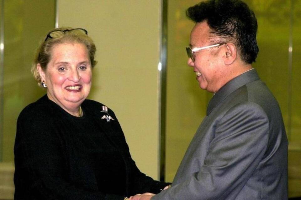 Madeleine Albright und Kim Jong Il